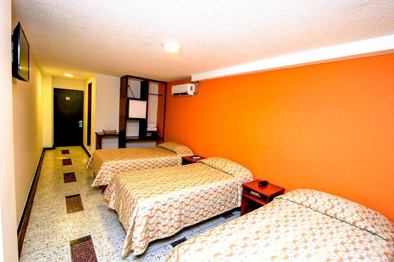 Hotel Portobelo Convention Center Сан-Андрес Экстерьер фото